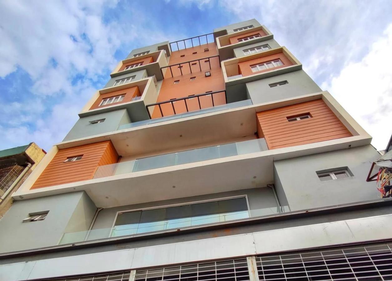 Arzo Hotel Premier Makati City Extérieur photo