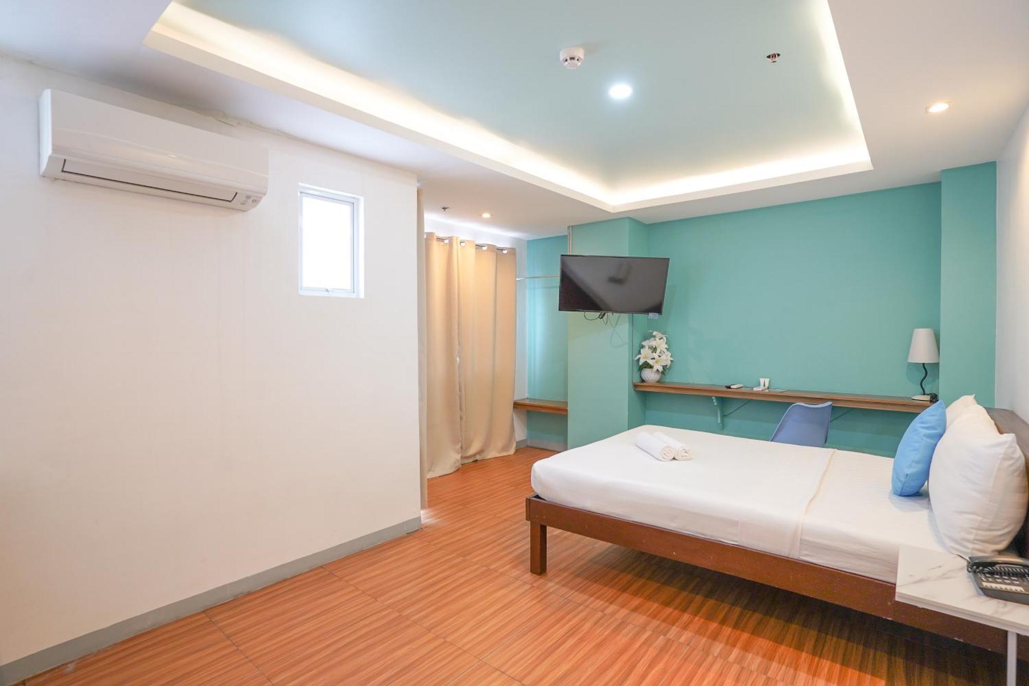 Arzo Hotel Premier Makati City Extérieur photo