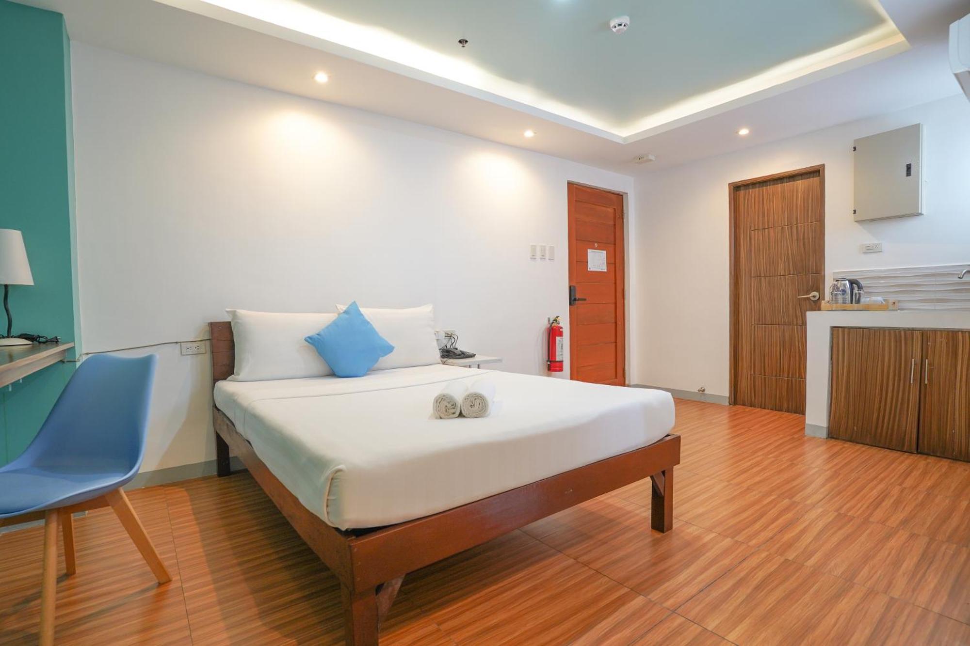 Arzo Hotel Premier Makati City Extérieur photo